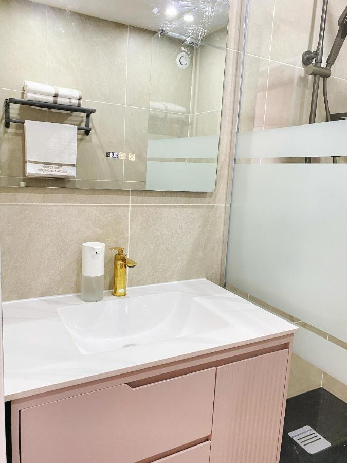 Ferienwohnung Chez Les Deux Garcons Montrouge Exterior foto